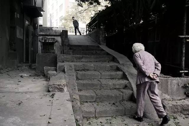 拍的照片被盗图了怎么办,偷照片被发现了怎么解释