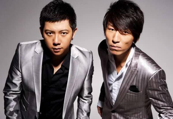 娱乐圈最爱的足球明星,娱乐圈最火的十大男明星有鹿晗吗