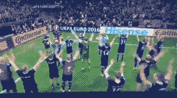 马丁内斯扑出法国队点球梅西反应,世界杯门将扑救阿根廷