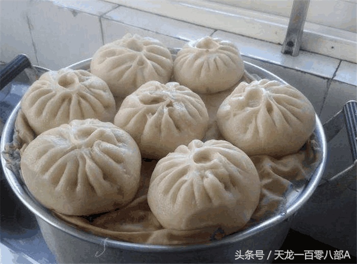 外国人为啥早餐都是牛奶麦片,外国人吃中国早餐包子