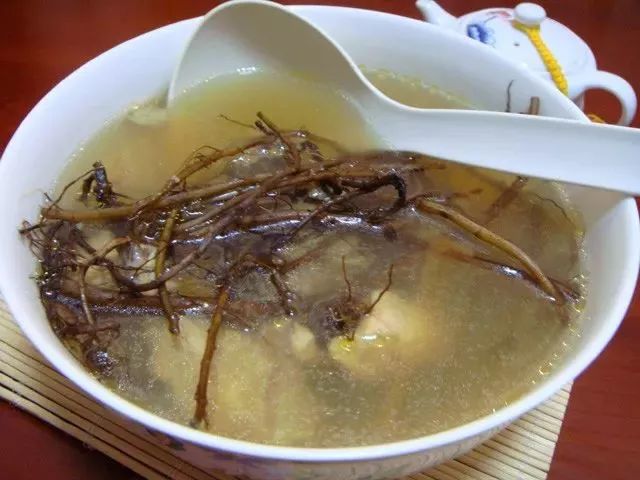 遂宁一位妈妈用艾叶煮水后，万万没想到···