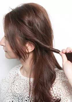 简单易懂又减龄的一款编发造型,侧编刘海编发教程简单又好看