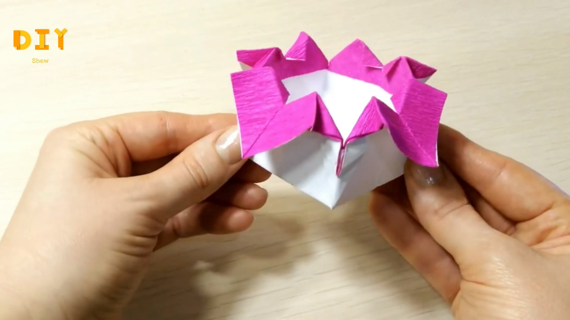 圆形心形花边怎么用平车做,圆形纸片怎么剪成心形花边