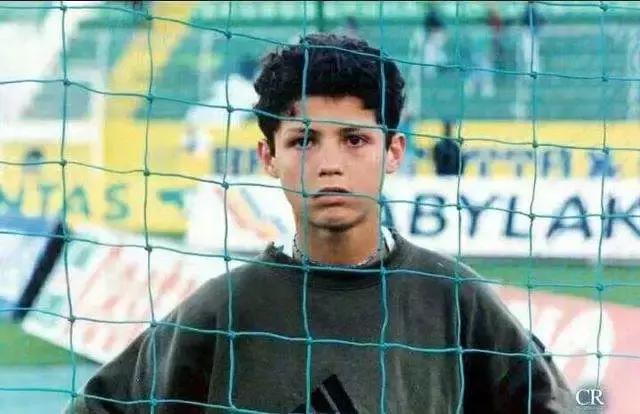 37岁的c罗满眼都是18岁时的自己,33岁的c罗创造了什么奇迹