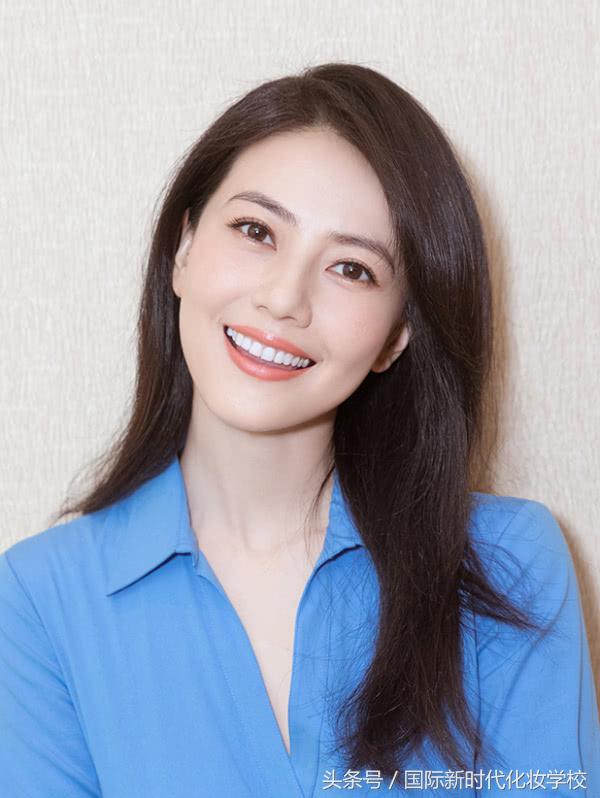 底妆无粉底怎么化干净服帖,明星磨皮底妆服帖的方法