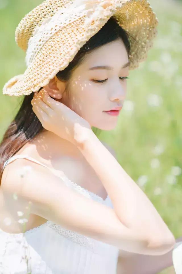 夏天拍照必备的10件衣服,夏季拍照服饰搭配图片