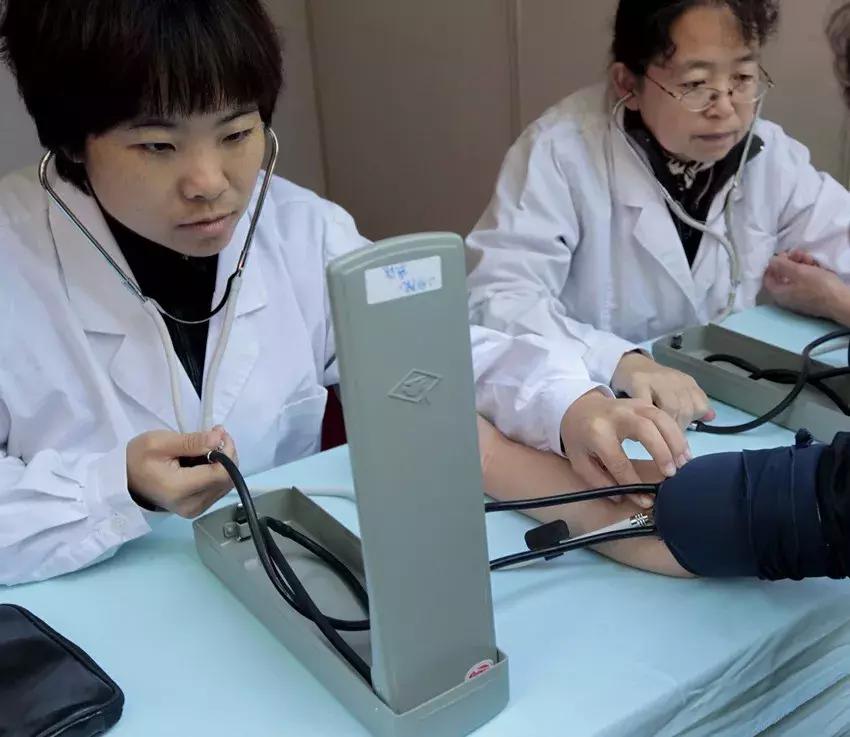 一家三口都得了高血压,武汉一家三口同时患上高血压