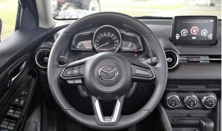 新款马自达2外观动力均升级,2019马自达2试驾视频