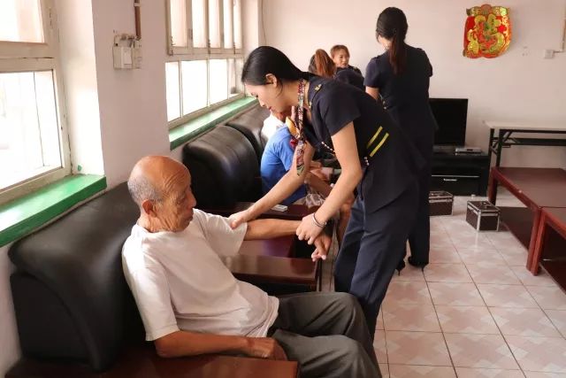 端午节爱心走进养老院,端午节爱心慰问活动