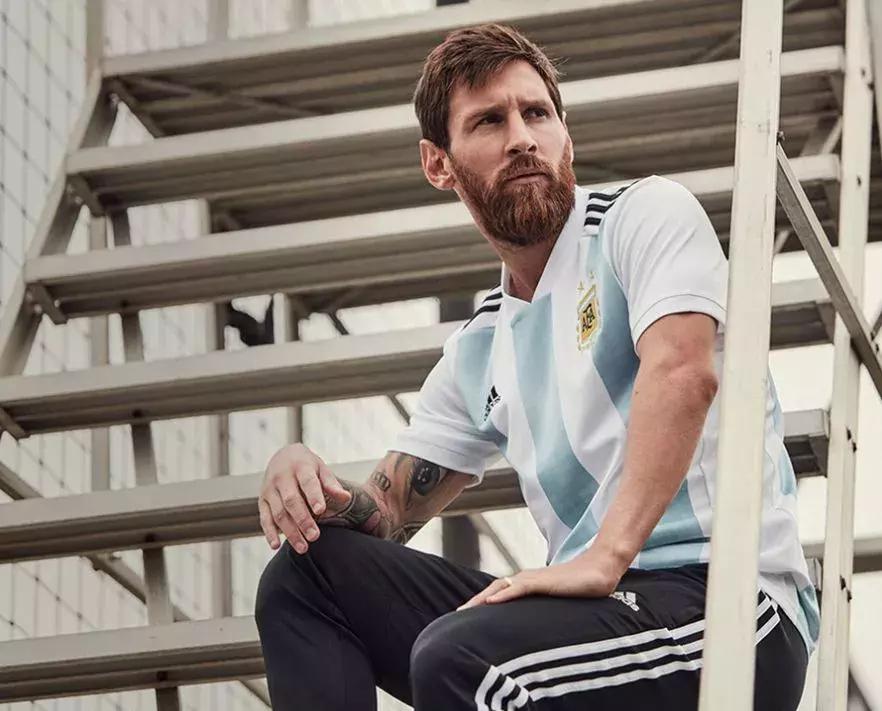 世界杯足球红酒杯,世界杯各国球队实力vs中国足球