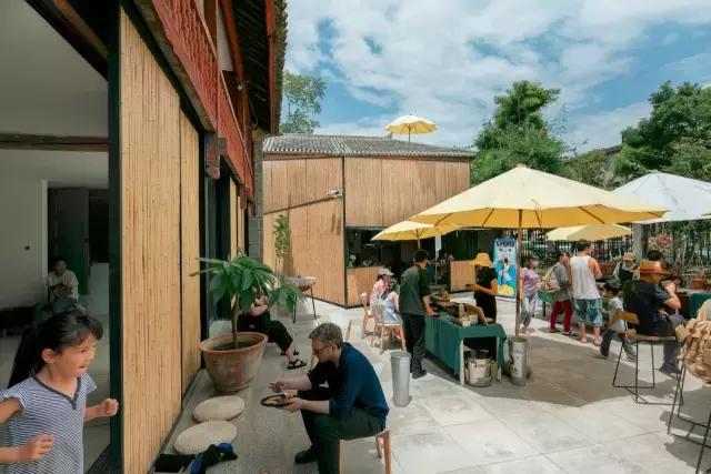 一个辍学生在大理租下23个足球场大的地方，种菜、养牛、建农场