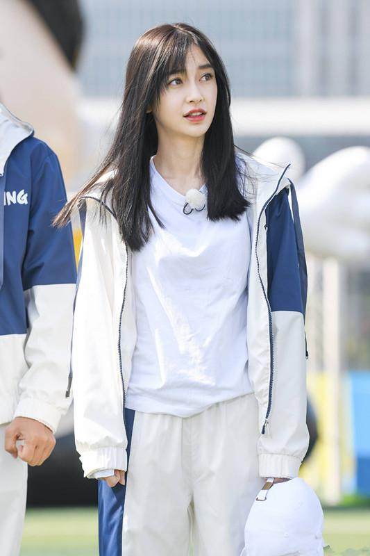 本以为迪丽热巴惊艳全场,迪丽热巴运动风穿搭