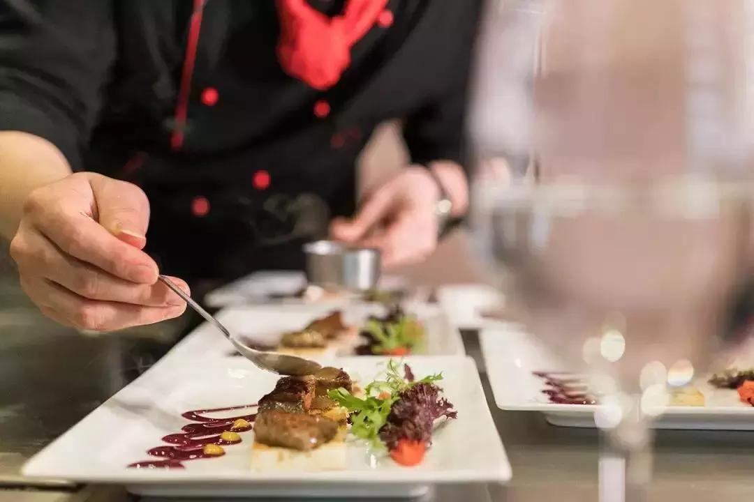 武汉最贵贵贵贵贵贵的土豪餐厅！吃过的都是有钱人！