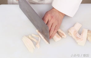 鱿鱼丝炒洋葱怎么炒好吃,超市卖的干鱿鱼丝怎么做好吃