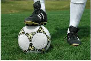 国足对战泰国踢得赢吗,国足为什么会踢不好足球