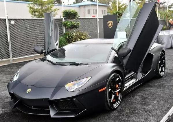 梅西和c罗的豪车,世界杯豪车