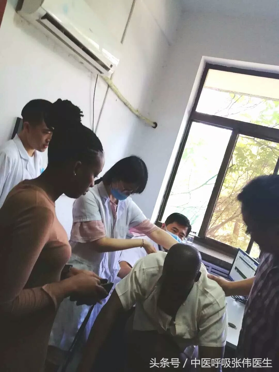 张伟教授一张药方治好了备受咳嗽困扰多年的非洲友人