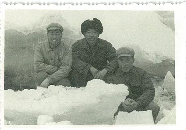 铁路勘测生活揭秘：在戈壁滩用沙子洗碗，在无人区与狗熊对峙