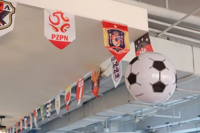 在公司里看球赛是什么体验,在公司看球赛