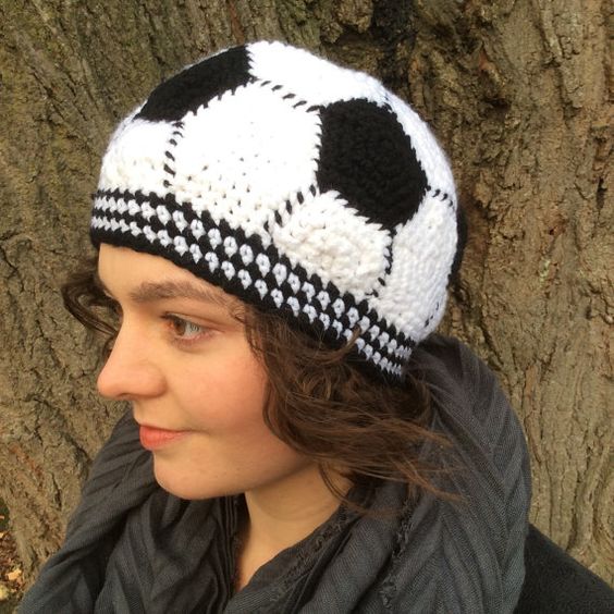 世界杯一帮前足球运动员观战,世界杯观赛人有多少