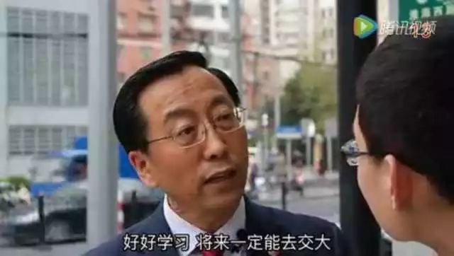 张杰了解谢娜完整版,张杰认识谢娜的视频