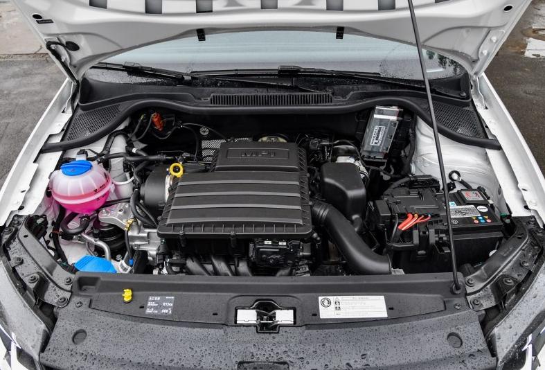 大众polo1.5动力测试,试驾大众polo1.4手动油耗