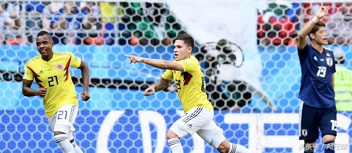 盘点足坛十大精彩瞬间任意球,世界杯战术任意球十佳球