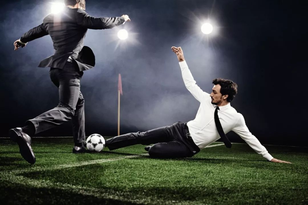 c罗第一次成为足球先生的表现,c罗成为足球先生的表现