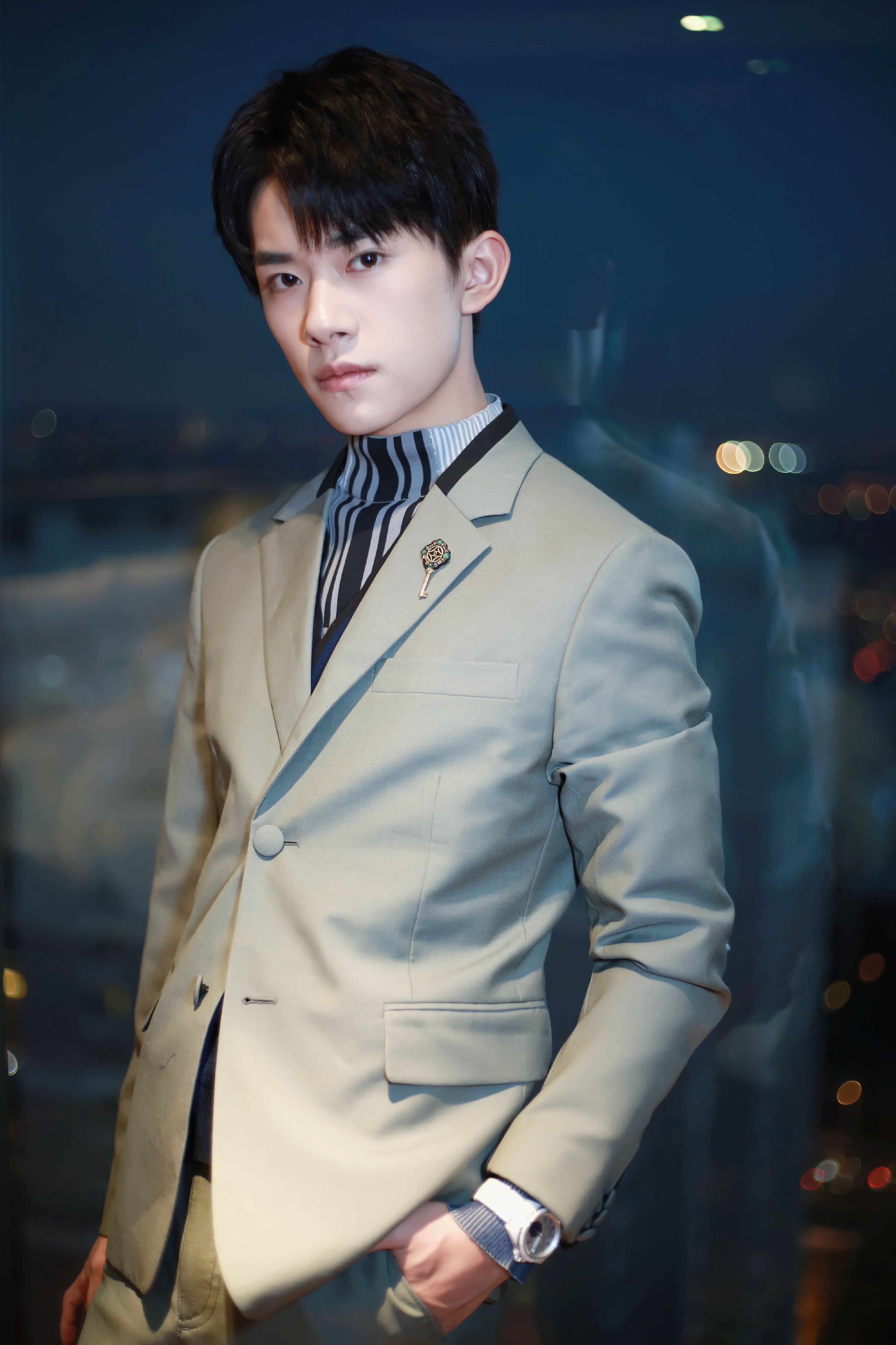 迪丽热巴易烊千玺阿迪达斯neo广告,易烊千玺neo2019