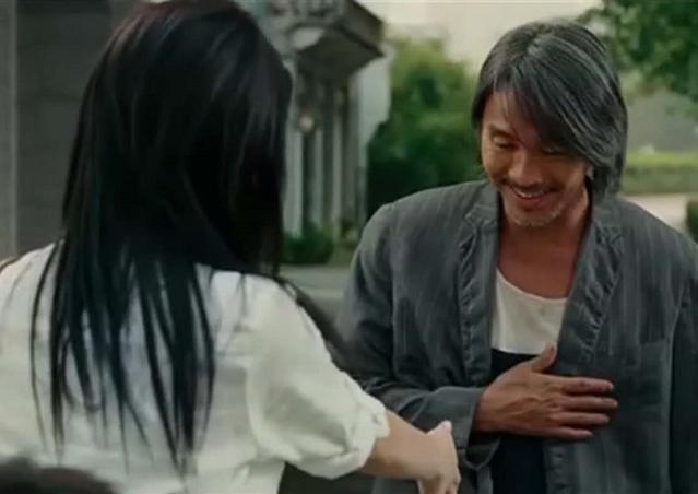 周星驰电影里的5个经典场面,周星驰那段苦笑的视频