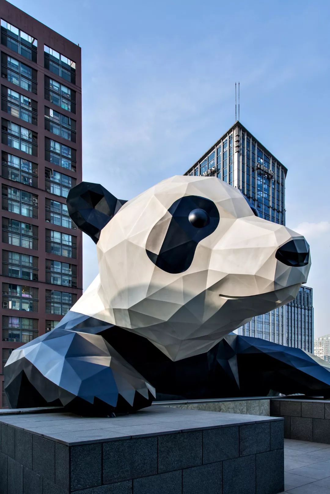 成都跃居中国汽车第一城,成都崛起带动四川