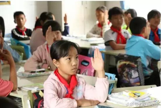 这两个女孩……万万没想到啊！