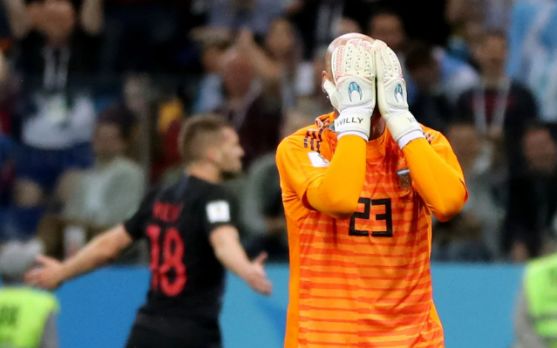 伟大的梅西让阿根廷不再哭泣,阿根廷梅西时隔多年依旧经典