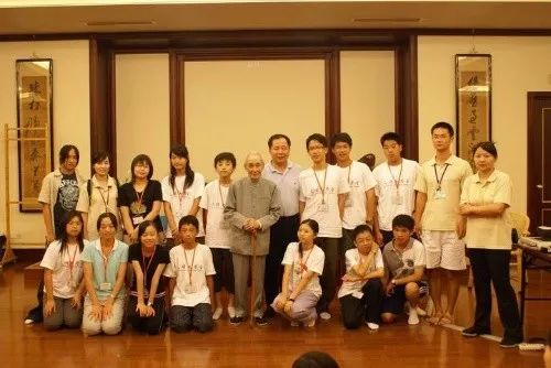 养孩子要看的几本书,养育儿子看什么书