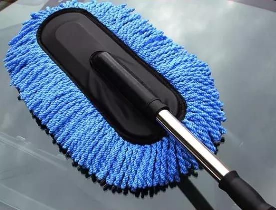 雨天车胎甩泥巴,雨天开车甩泥巴