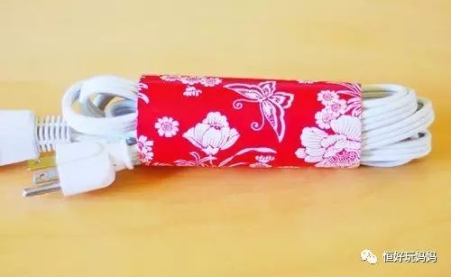 第31天：国外流行的31天不重复室内亲子游戏：卷纸筒游戏！