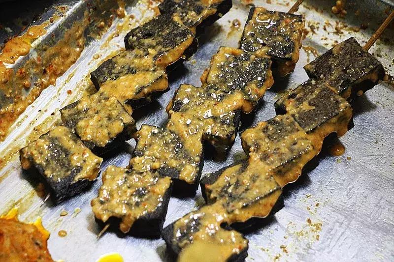 大连熊洞街臭豆腐,大连老街臭豆腐