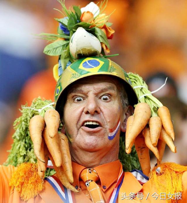 头顶“球场”化“猫”妆,“变相怪杰”满场飞,世界杯球迷谁最强