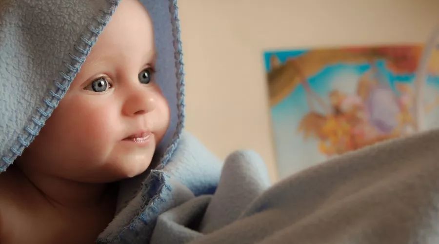 哺乳期感冒没吃药可以喂母乳吗,哺乳期感冒吃药乳汁里有药吗