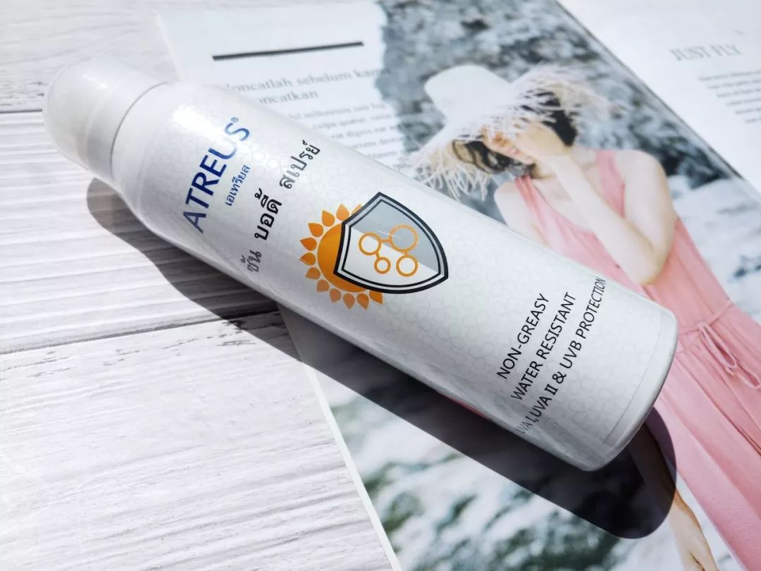 泰国美妆博主们力荐的“晒不黑”秘笈,1瓶=全身360度防晒+隔离+美白