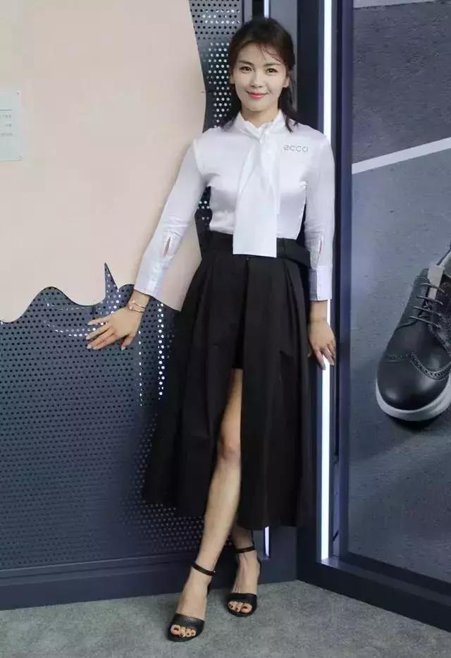 超模杜鹃最新穿搭,超模杜鹃这气质如何