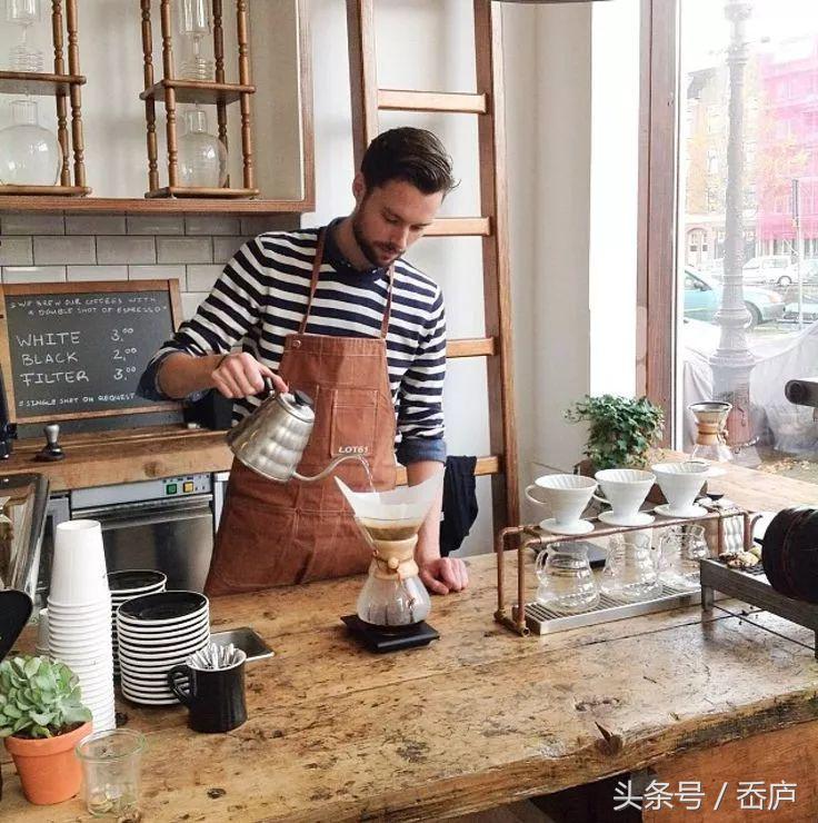 这个人均咖啡4杯的国家，除了梵高郁金香，有哪些咖啡馆值得逛