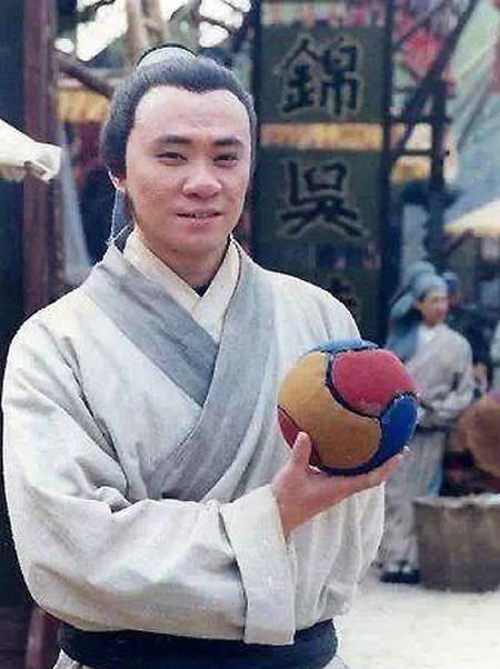 世界杯踢的是几号足球,世界杯上用的足球是哪里生产的