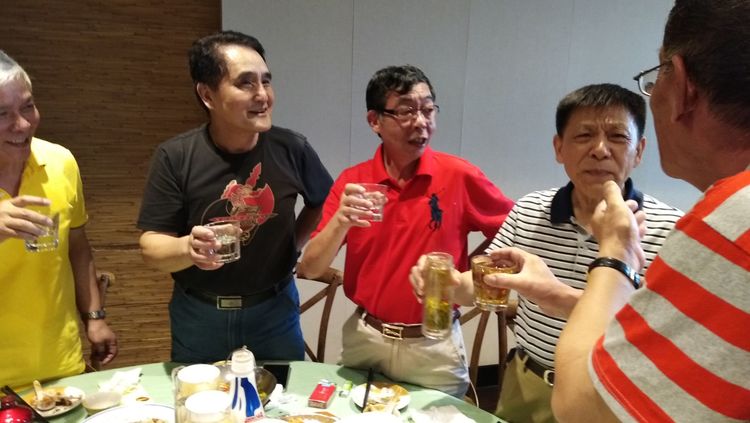 干岔子一，二队老知青久别重逢，共忆黑土情长