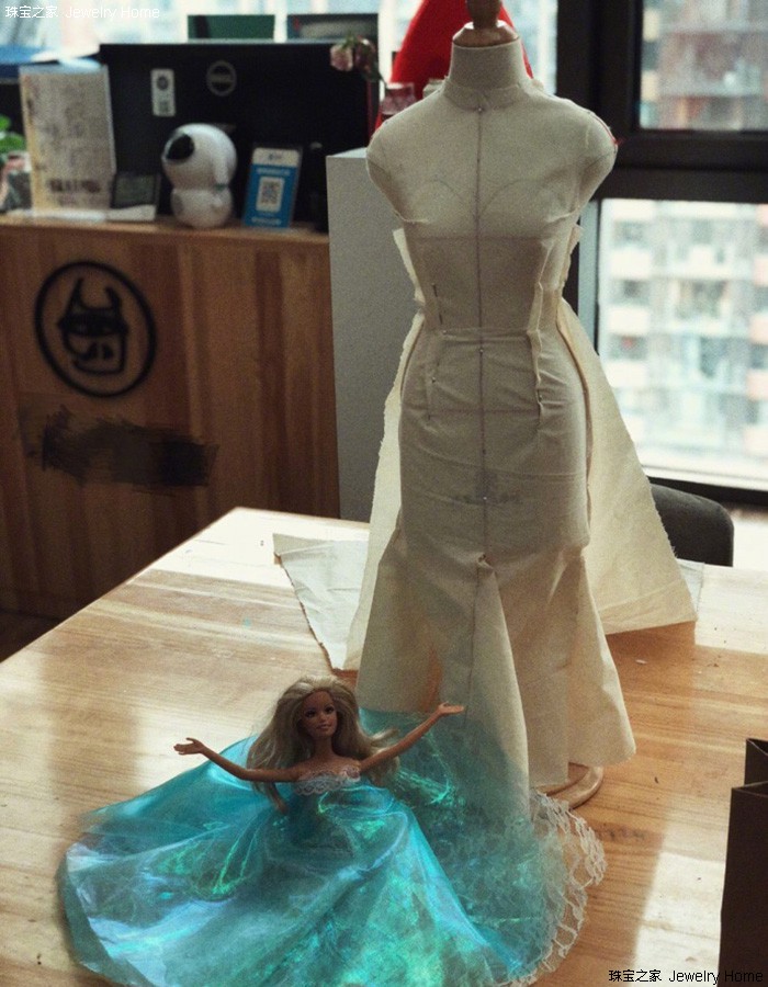 不知不觉，暴走的00后已跻身时尚圈