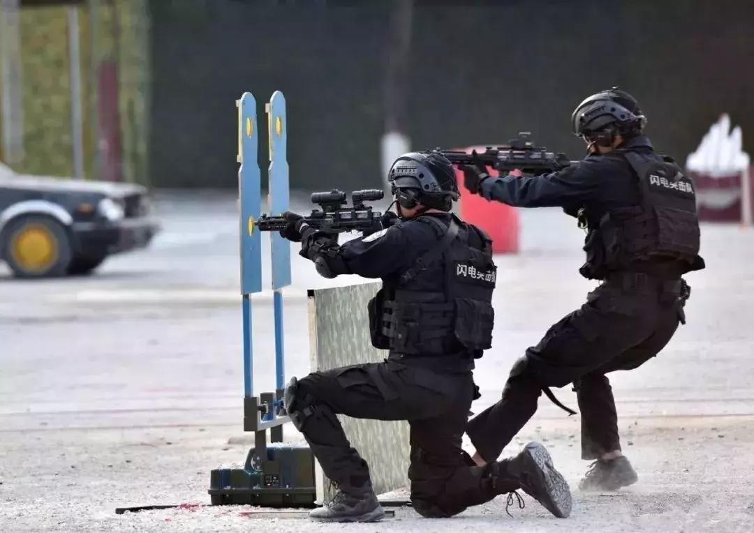 中国特警最新突击步枪,中国特警用的突击步枪