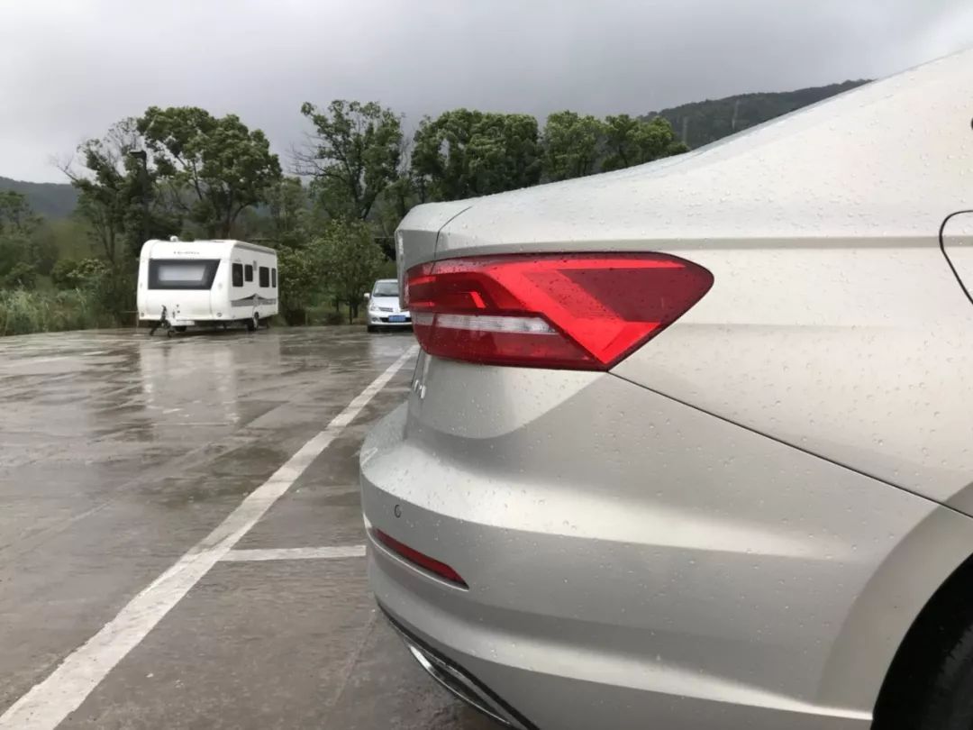 大众朗逸和宝来哪个更值得买,10万左右大众宝来和朗逸推荐哪款