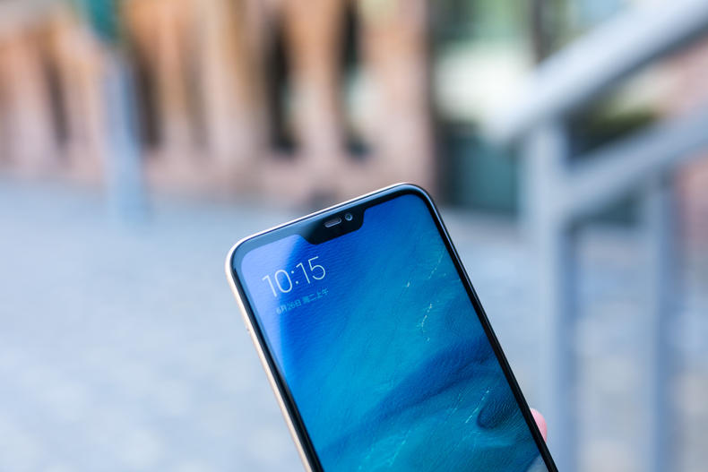 6.8寸刘海屏手机999,红米6pro刘海全面屏