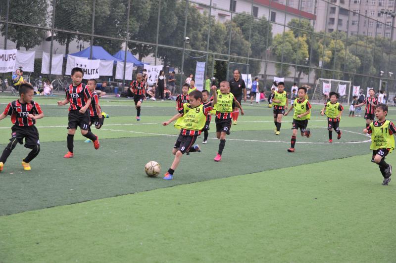 参加足球赛家长有什么好意见,参加足球比赛家长的感悟