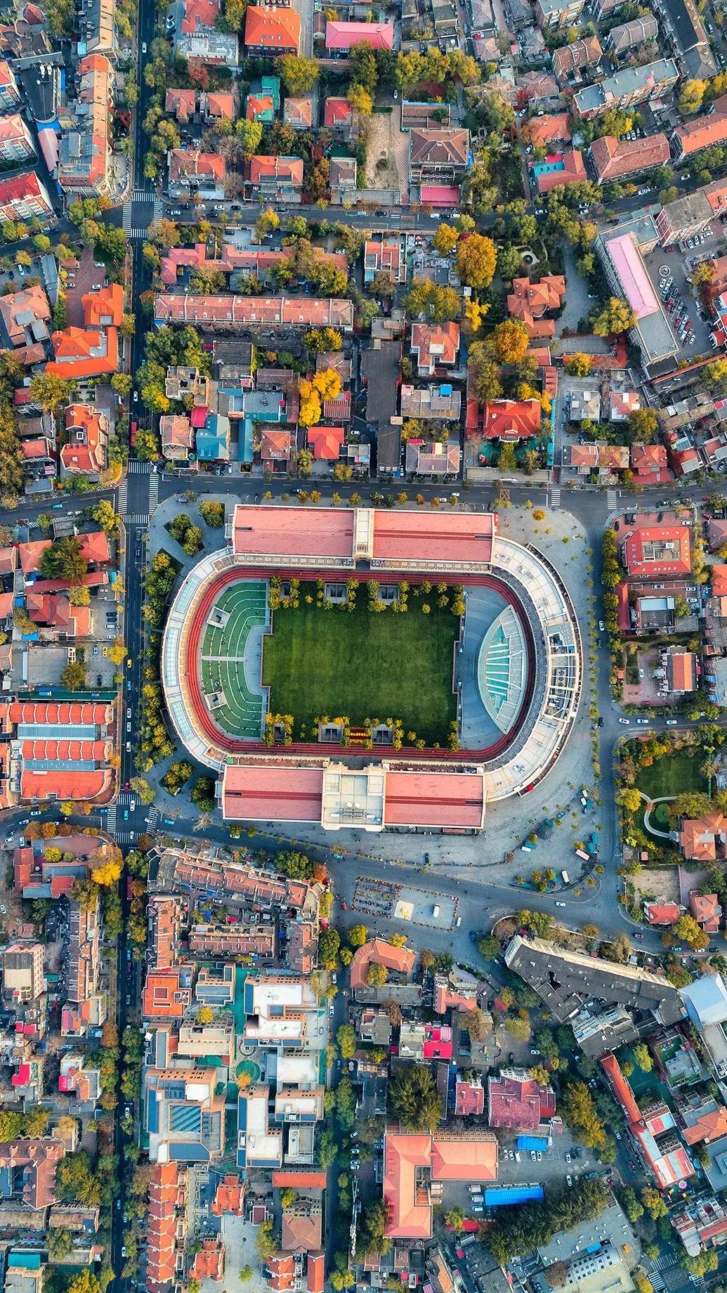 天津人八成有这样的朋友：浑身匪气说话冲肺管子，顾家又无微不至